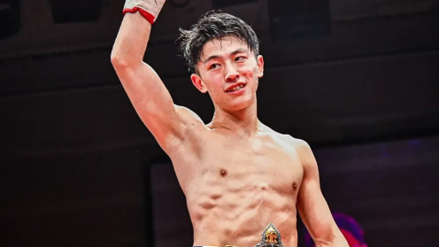 Nadaka Yoshinari Makes History as First Non-Thai to Become Three-Division Rajadamnern Champion photo